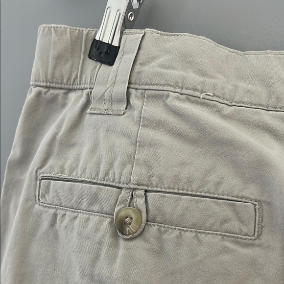 Columbia Sportswear Company Cream Athletic Shorts with Relaxed Fit Size 34 - Picture 6 of 9